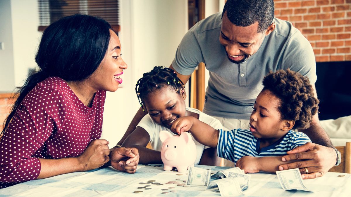 family discussing money financial literacy