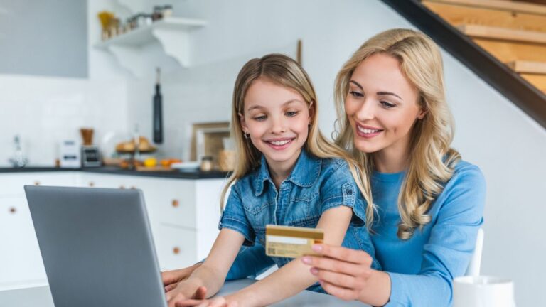 The Best Free Debit Cards for Kids to Teach Them About Money
