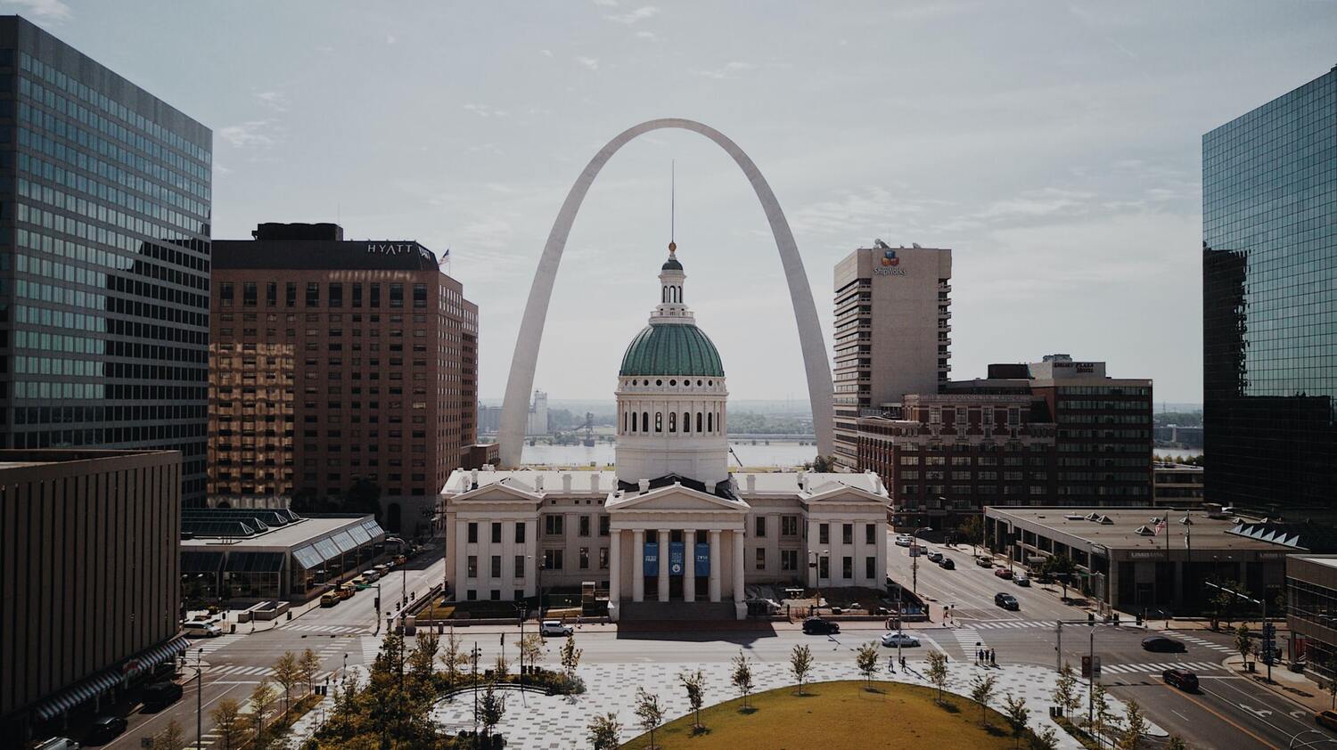 Moving to St. Louis Arches