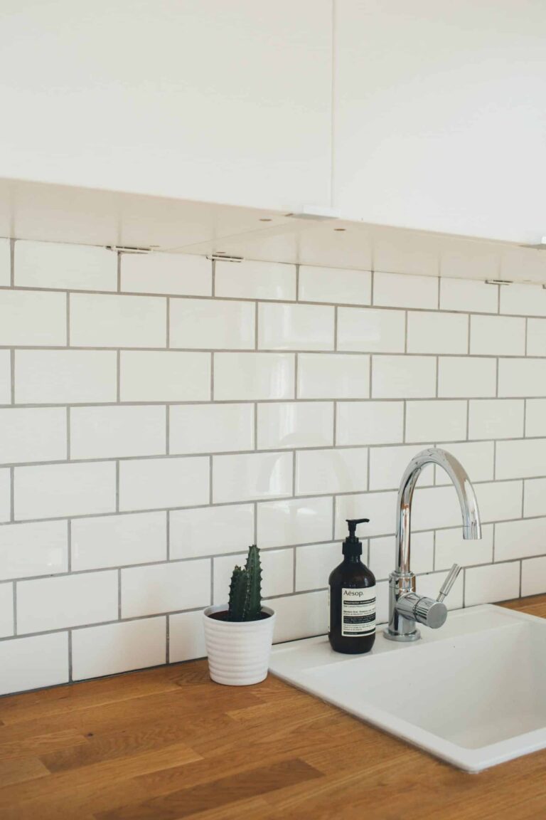 How to Remove Paint from Tile? (3 Methods)