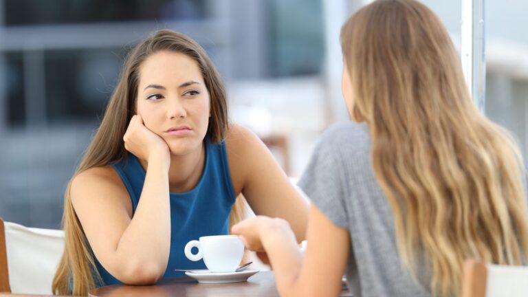 10 Clear Signs That You’re A Selfish Person And No One Wants To Be Your Friend