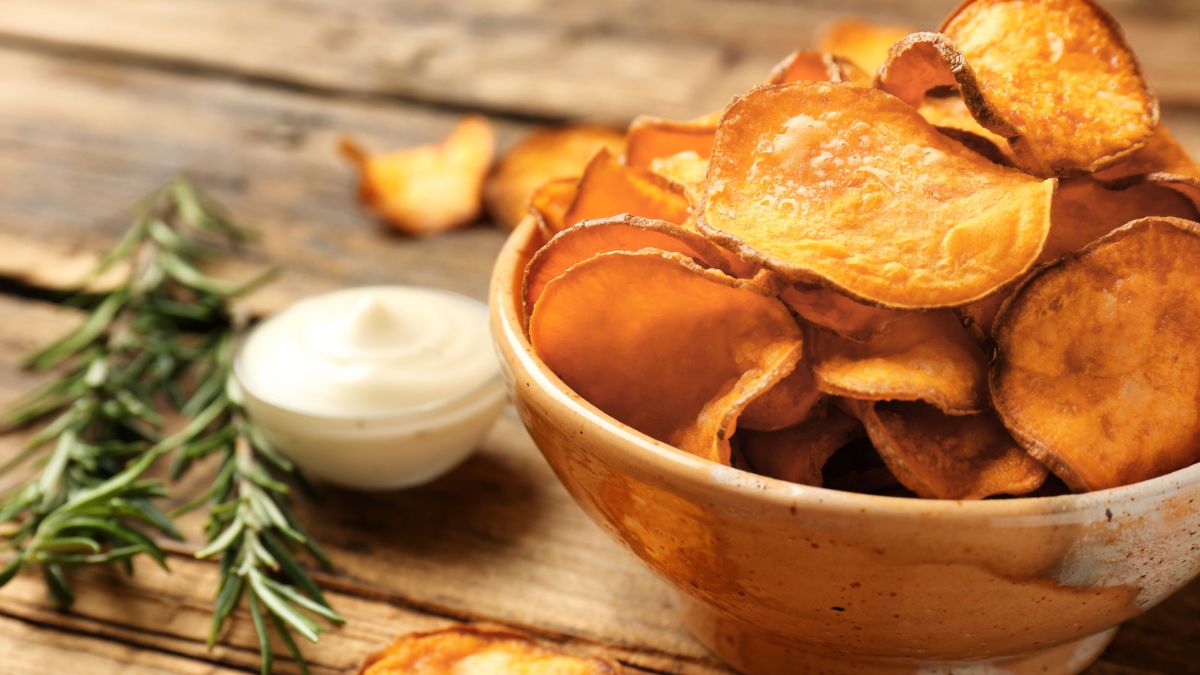 Crunchy Baked Sweet Potato Chips