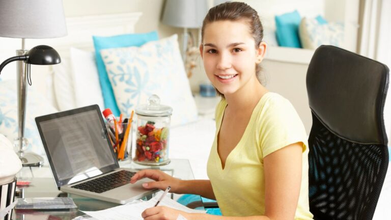 18 Best Online Jobs for Teens To Starting Earning Extra Cash Now