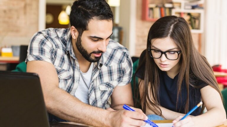 Strategies for Choosing the Best Student Loan