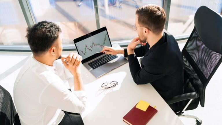 13 Expert Advice on Smart Investing Strategies
