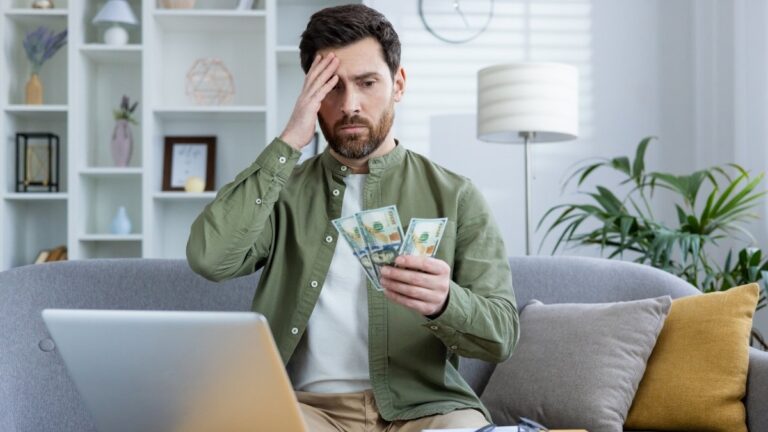 12 Money-Wasting Habits That Could Destroy Your Finances