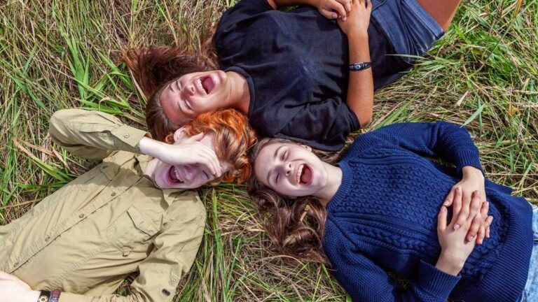 40 Free and Fun Ways to Create Lasting Memories With Friends