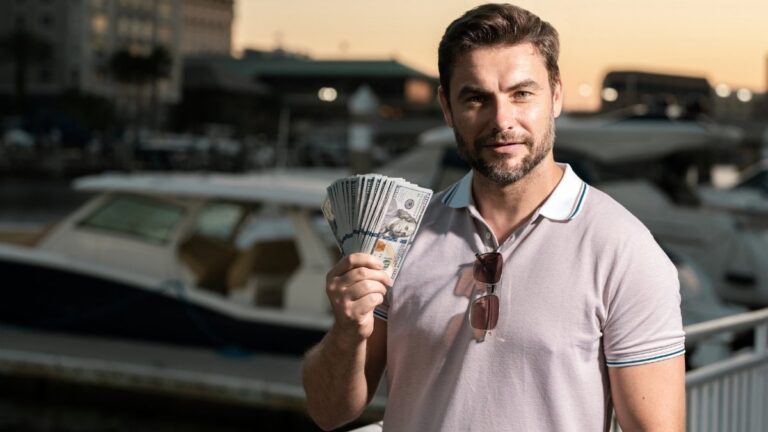 How He Built a $100k Net Worth by 25 – His Proven Step-by-Step Method