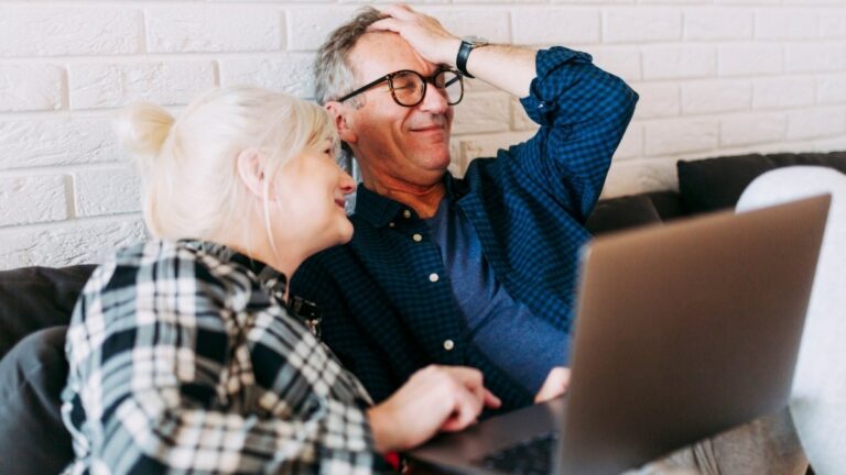 10 Profitable Side Hustles Retirees Love in 2025