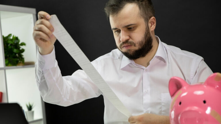21 Brilliant Budgeting Hacks to Master Stress-Free Money Management